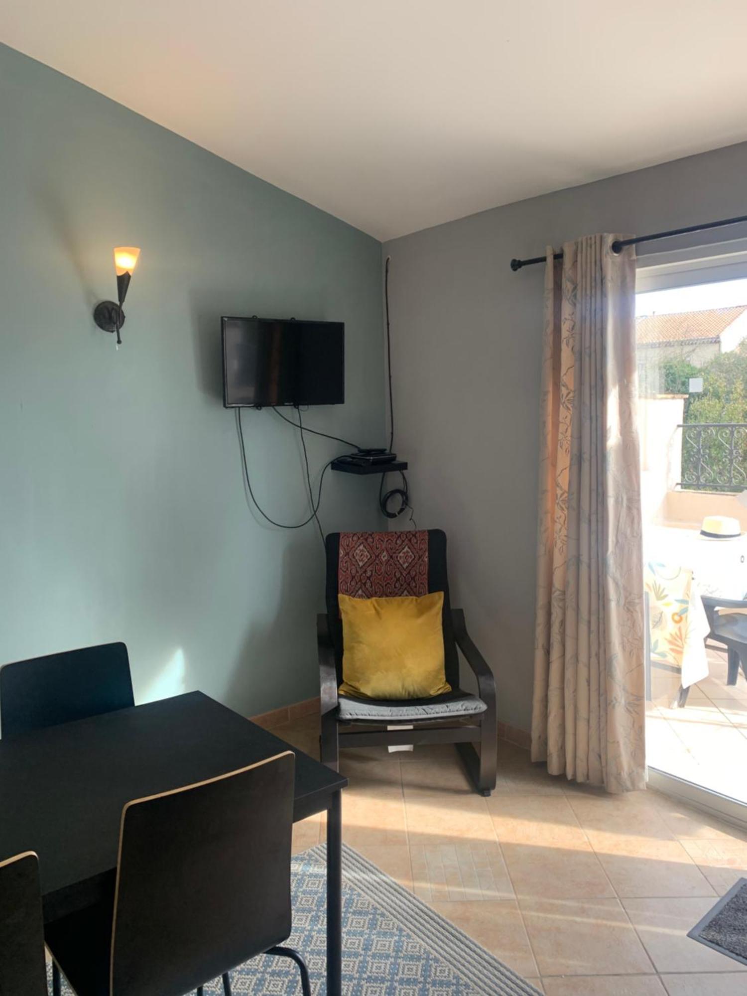 Comfortable Gite Magalas Экстерьер фото